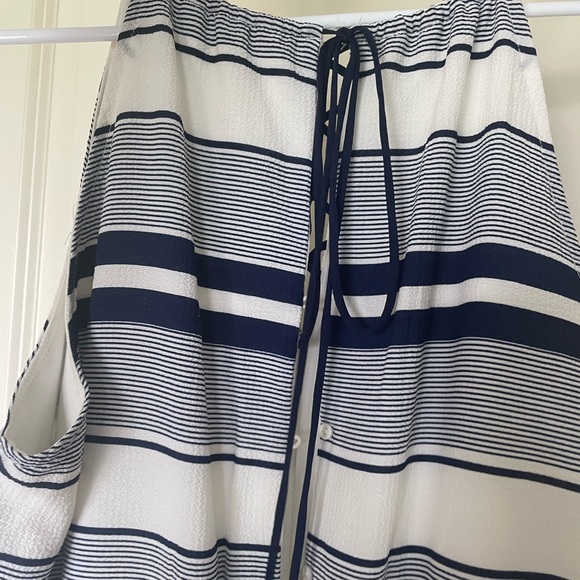 Beautiful striped romper - Picture 5 of 6